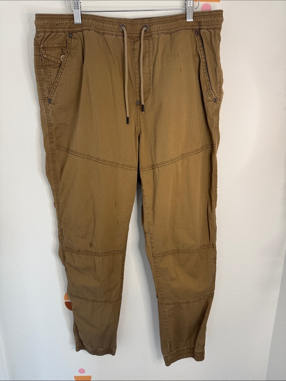 UNIONBAY Men's Drawstring Cargo Joggers in Khaki N0303